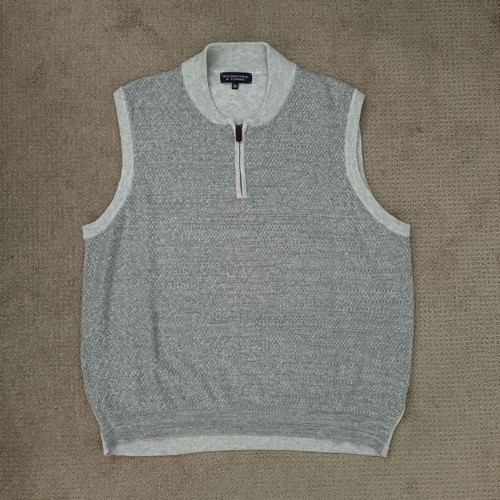 Sweater Vest Round Collar 1/4 Zip. Size XL